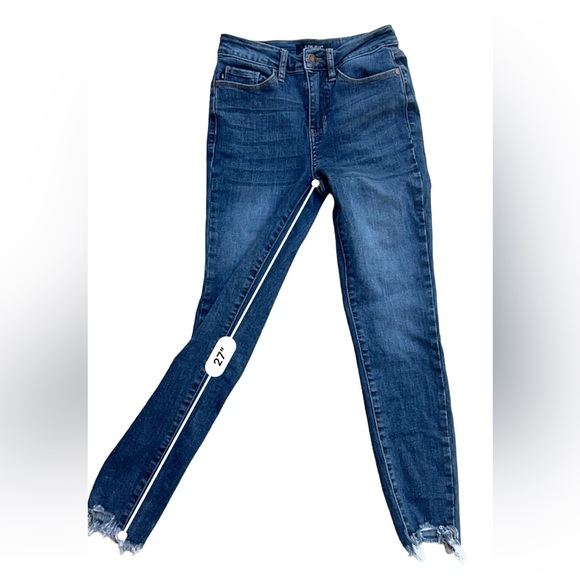 Judy Blue Eva Mid-Rise Fray Hem Skinny Size 0/24 - Picture 9 of 12